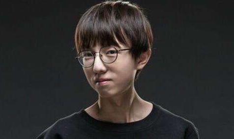 麻辣香锅LOL：从RNG到虎牙直播的精彩之路
