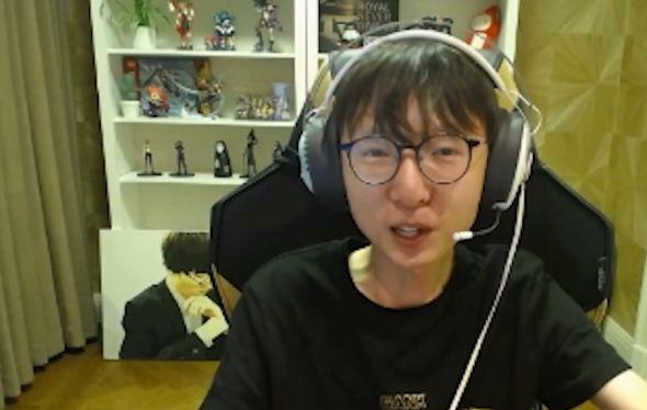 麻辣香锅LOL：从RNG到虎牙直播的精彩之路