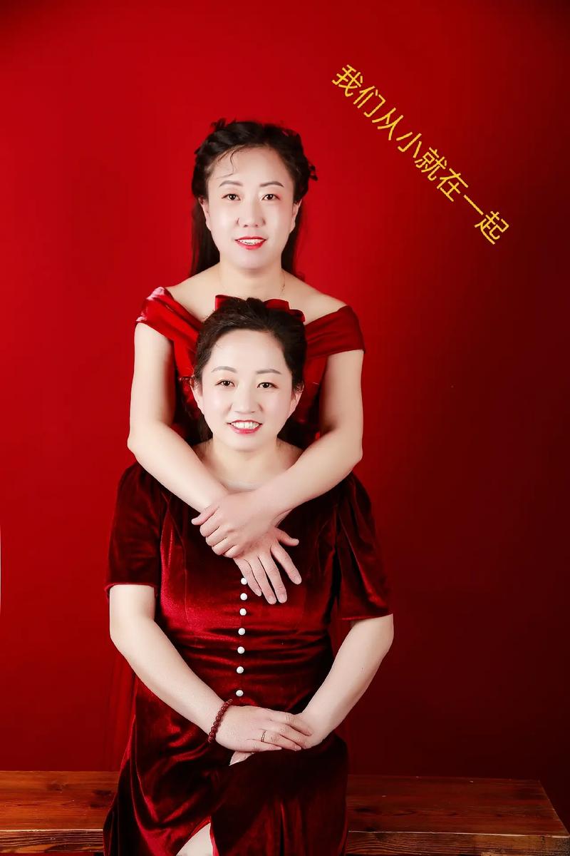 姐妹 × 姐妹！你更喜欢哪个？两个都喜欢！！～夹在温柔姐姐和高冷姐姐之间，我已经没辙啦！！～ AI汉化版[2G]