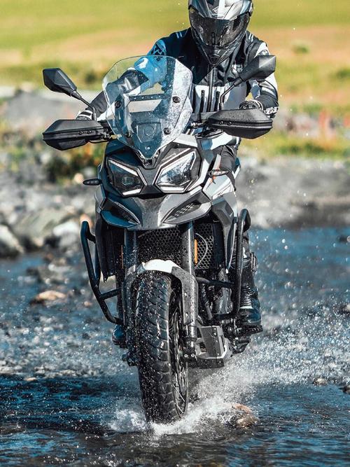 【ADV／机翻+AI文本／耻辱／肛交／NTR】[RJ01071861／ふじきの社团]夏季照明。／夏の照明。[Ver24.07.22]【PC／2G】