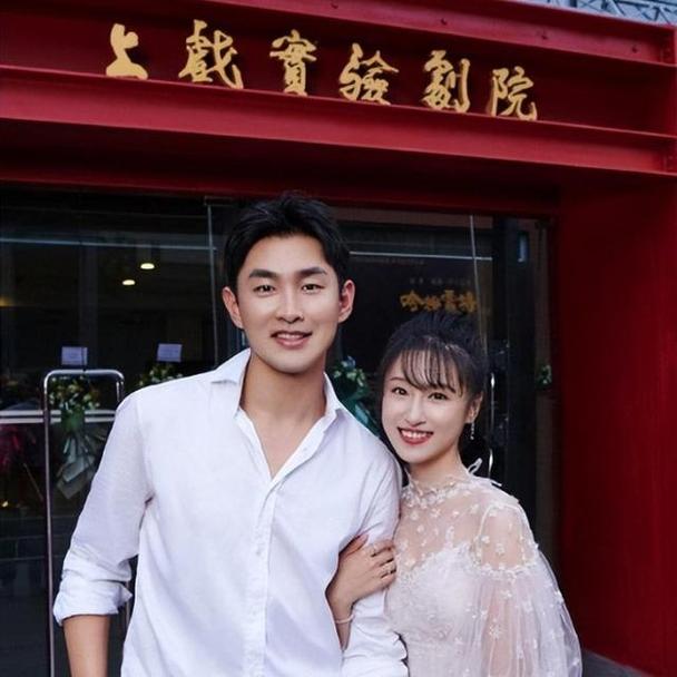 重温青春:在超级偶像杨过游戏中体验不一样的江湖人生