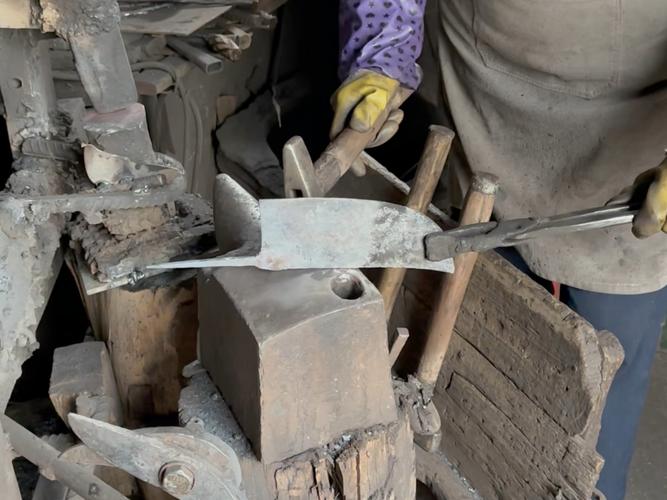 如何快速入门“铁匠4”：新手必备实用教程