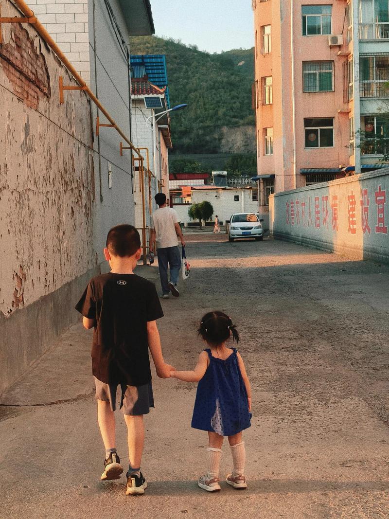 探寻“微小的我”背后的奇妙世界：下载地址与玩家体验的深度分析