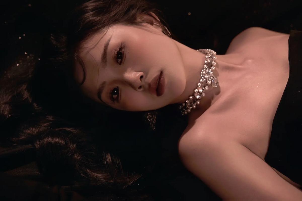 沉浸在艳妻沉沦的魅力世界：游戏下载与体验全解析