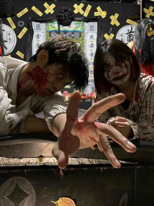 探索屋内有鬼最新:在惊悚与魅惑之间的旅程