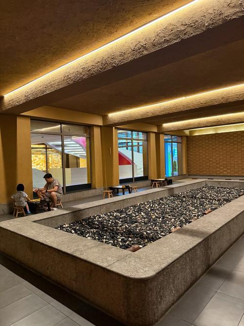 在水疗中心寻找沉浸体验：杨过游戏的魅力解析