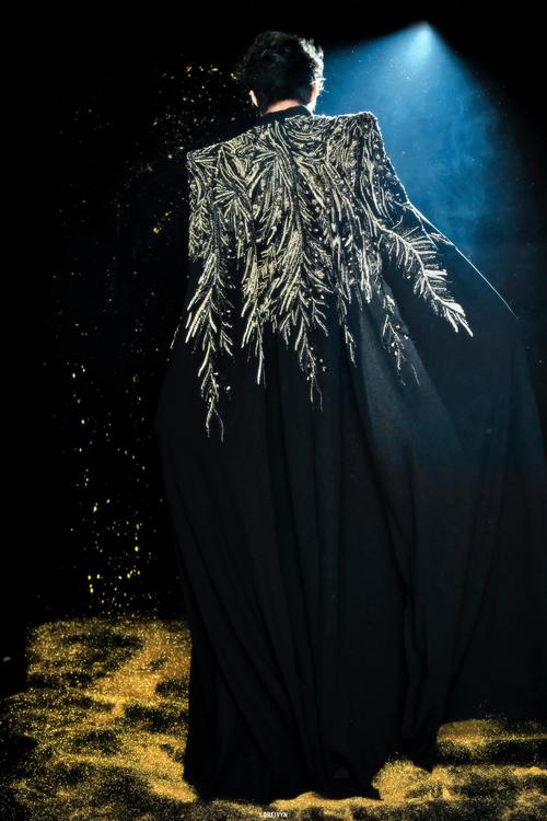 揭开黑巢姐妹的神秘面纱:安卓汉化之旅